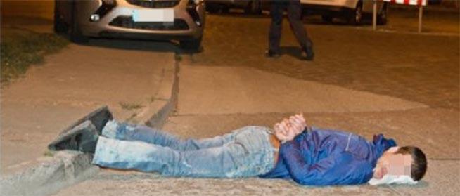 Spărgător de locuinţe român, prins în flagrant şi umilit în presa germană Spărgător de locuinţe român, prins în flagrant şi umilit în presa germană