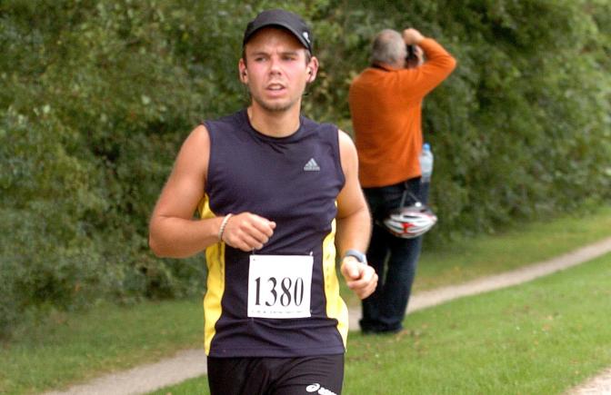 Andreas Lubitz, copilotul avionului Germanwings prăbușit în Alpi, fusese la zeci de medici în ultimii doi ani Andreas Lubitz, copilotul avionului Germanwings prăbușit în Alpi, fusese la zeci de medici în ultimii doi ani
