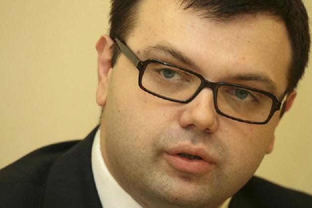 Campionul retrocedărilor ilegale, Horia Simu Şchiopu, percheziţionat de mascaţi şi procurorii anticorupţie. A primit ilegal 55 milioane de euro Campionul retrocedărilor ilegale, Horia Simu Şchiopu, percheziţionat de mascaţi şi procurorii anticorupţie. A primit ilegal 55 milioane de euro