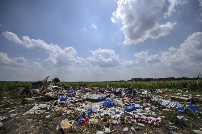 Tragedia zborului MH17. Raportul de anchetă acuză separatiştii proruşi Tragedia zborului MH17. Raportul de anchetă acuză separatiştii proruşi