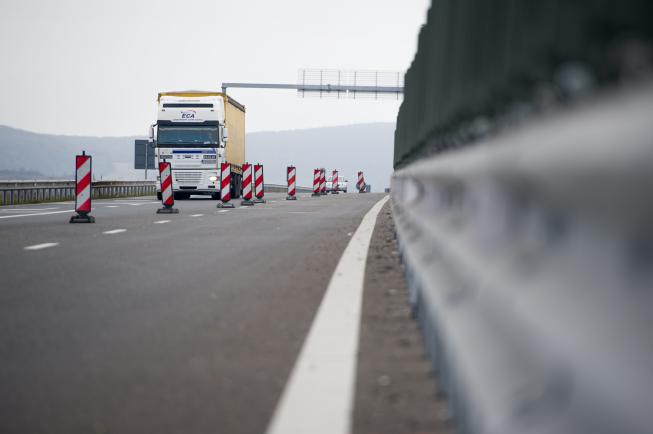 Un fost ministru al Transporturilor susţine că autostrada Orăştie – Sibiu pune în pericol viaţa oamenilor 