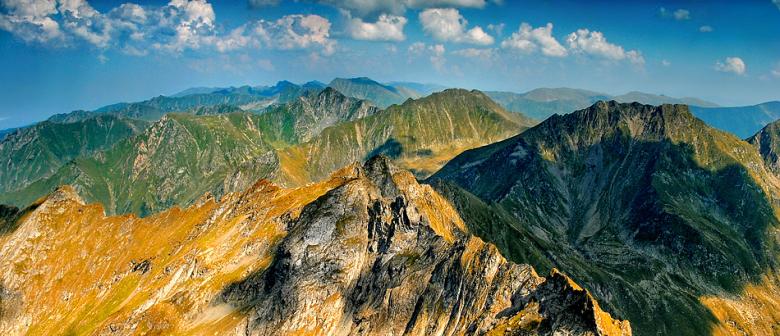 Redescoperă România. Munții Făgăraș - drumuri spre masiv