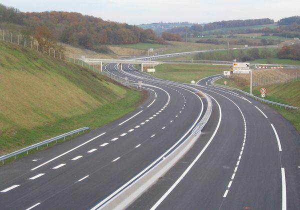 Cioloș spune că a ales răul mai mic, în cazul contractului pentru Autostrada Sibiu-Pitești