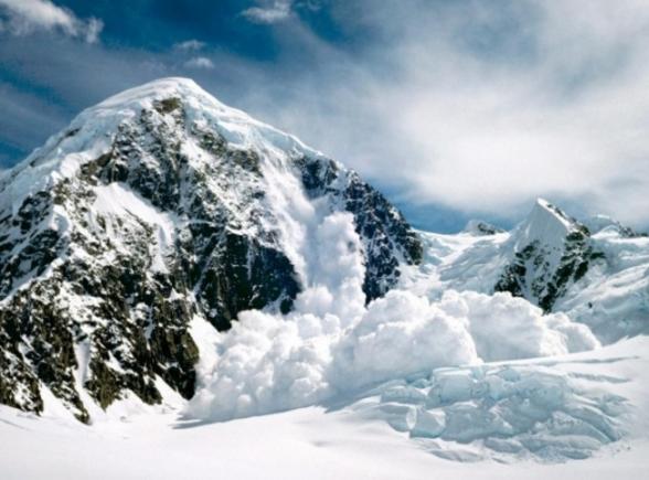Risc de avalanşă în Munții Bucegi și Făgăraș. Anunţul făcut de meteorologi