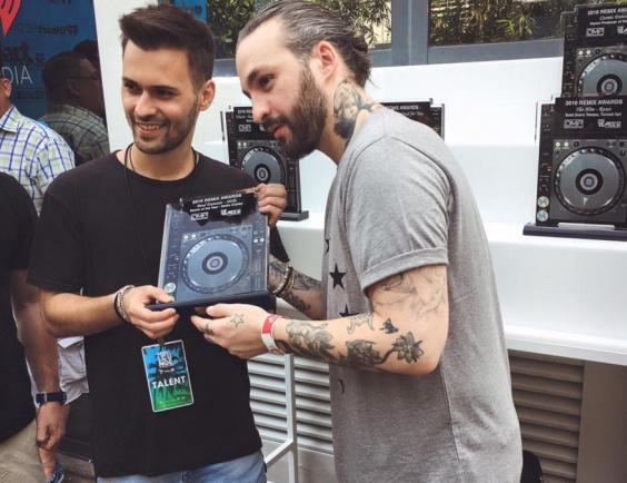 DJ român, premiat la Miami pentru cel mai bun remix al anului! Ascultă 