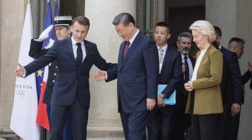 Xi Jinping face apel să nu „mânjească” China în problema ucraineană